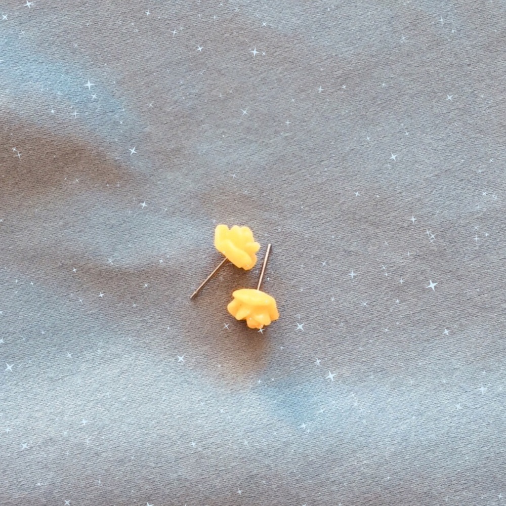 ✨Yellow Rose Earrings